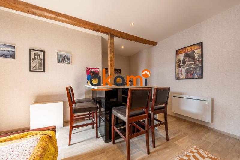 Maison ancienne - 257 m² - 8 pièces