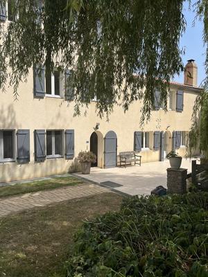 Propriété - 422 m² - 29 pièces