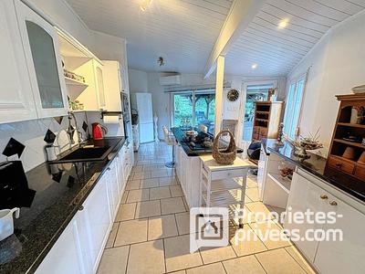 Maison - 166 m² - 5 pièces