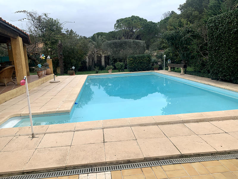 Maison - 180 m² - 7 pièces