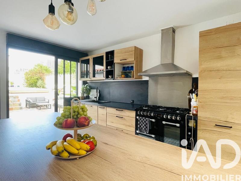 Maison - 181 m² - 8 pièces