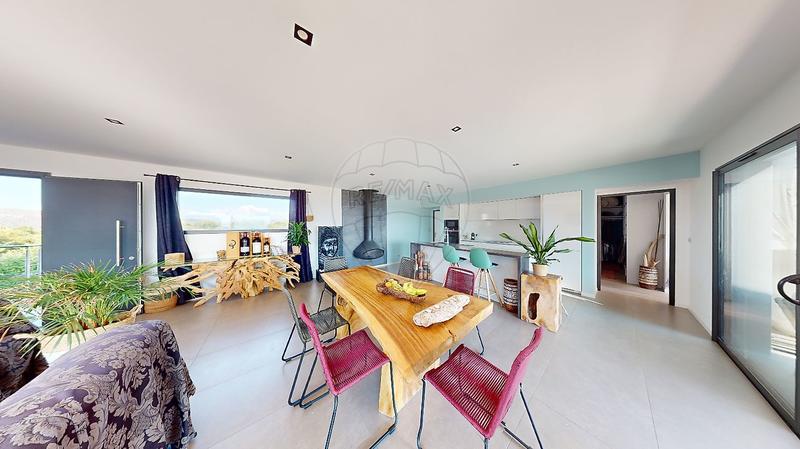 Villa - 150 m² - 4 pièces