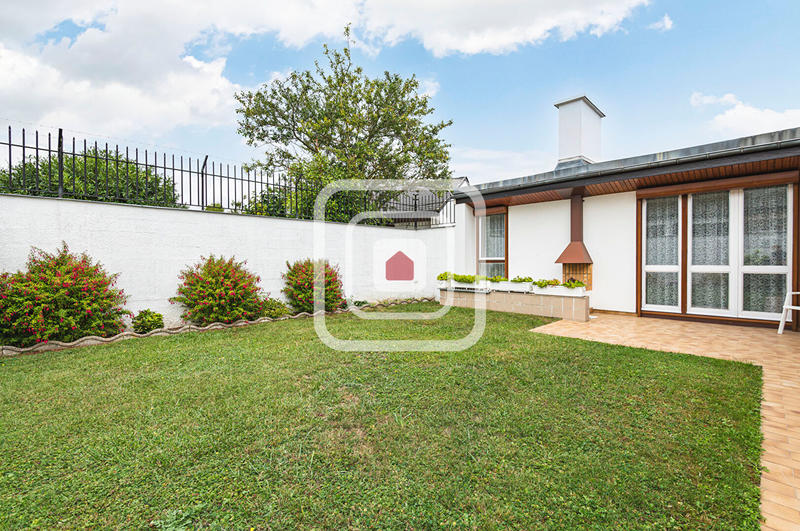 Maison - 84 m² - 4 pièces