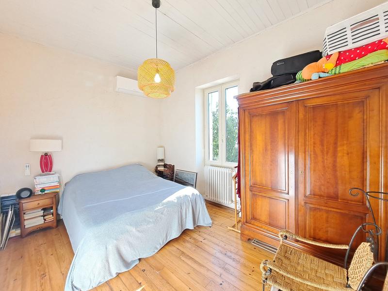 Maison - 221 m² - 9 pièces