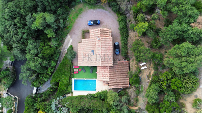 Maison - 163 m² - 6 pièces