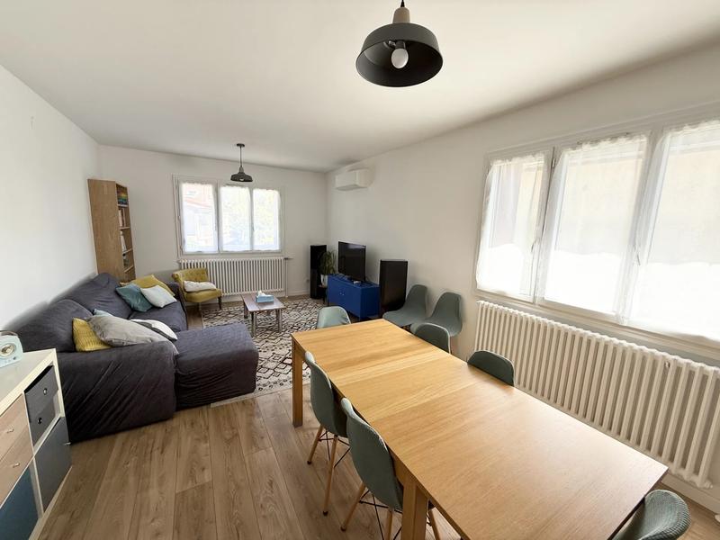 Maison - 161 m² - 8 pièces