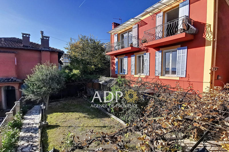 Appartement - 106 m² - 4 pièces