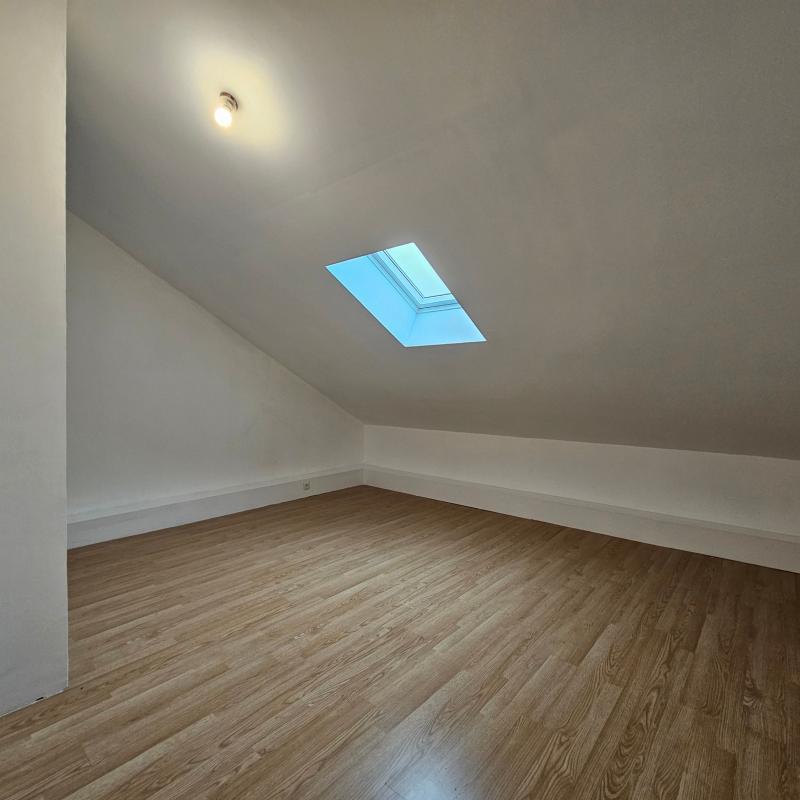 Maison - 210 m² - 7 pièces