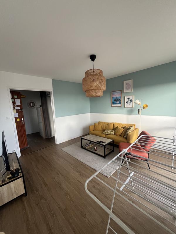 Appartement - 85 m² - 5 pièces