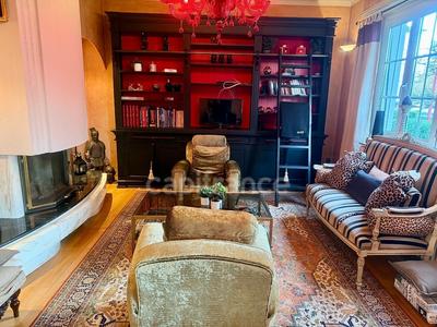 Maison - 180 m² - 6 pièces