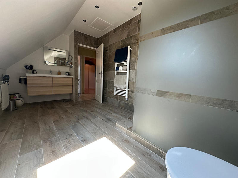 Maison - 145 m² - 6 pièces