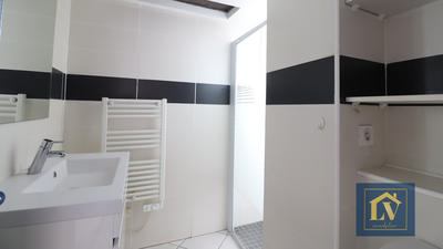 Appartement - 96 m² - 5 pièces