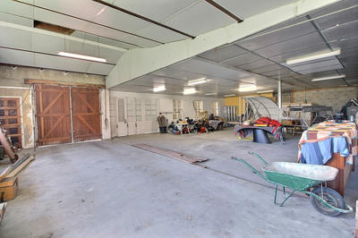 Local d'activité / Entrepôt - 200 m² - 1 pièce