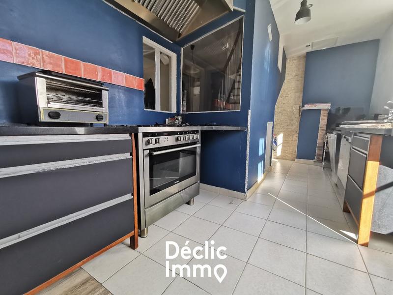 Maison en pierre - 246 m² - 8 pièces