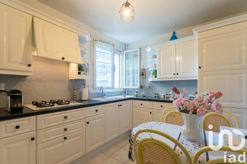 Appartement - 80 m² - 4 pièces