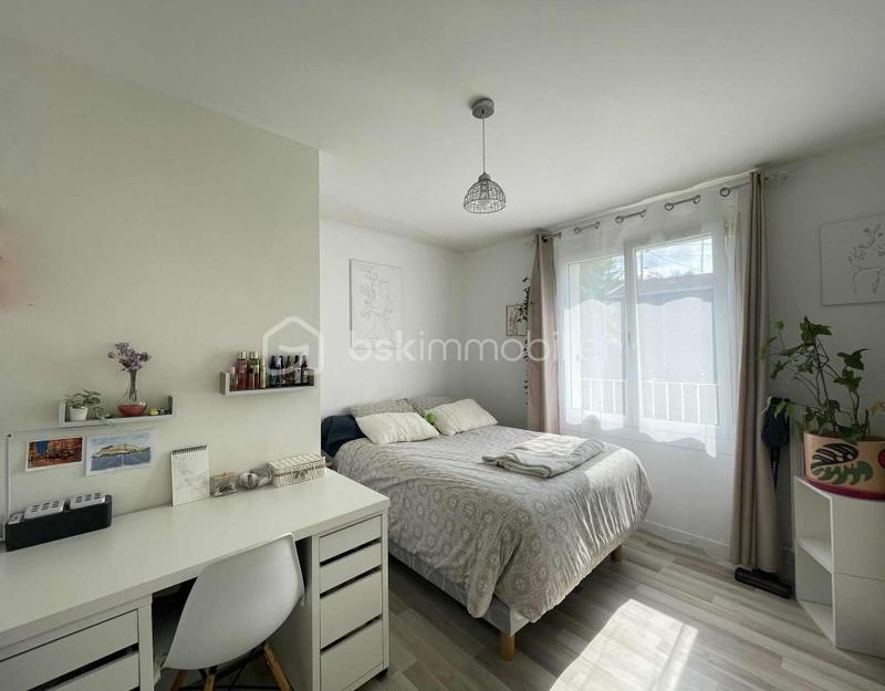 Propriété - 275 m² - 12 pièces