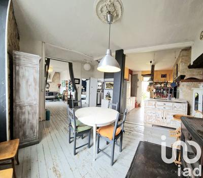 Maison - 210 m² - 6 pièces