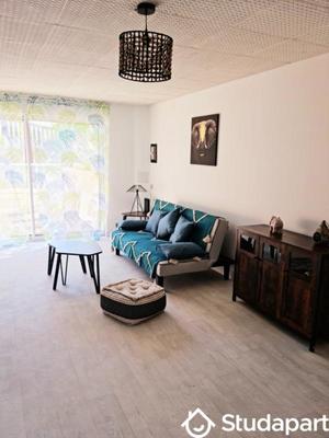 Chambre - 11 m² - 1 pièce