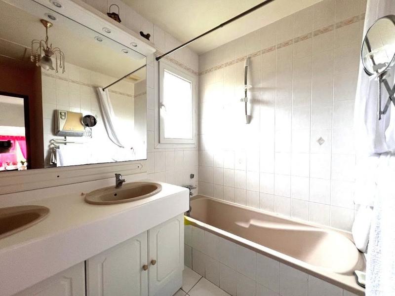 Maison - 122 m² - 6 pièces