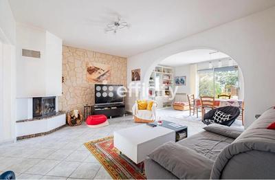 Maison - 124 m² - 5 pièces