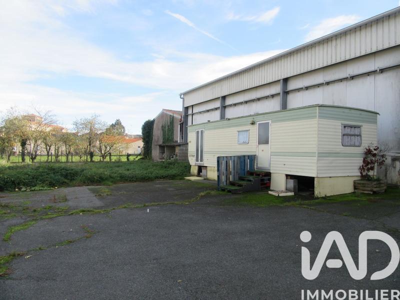 Immeuble - 900 m² - 2 pièces
