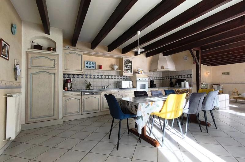 Maison - 141 m² - 7 pièces