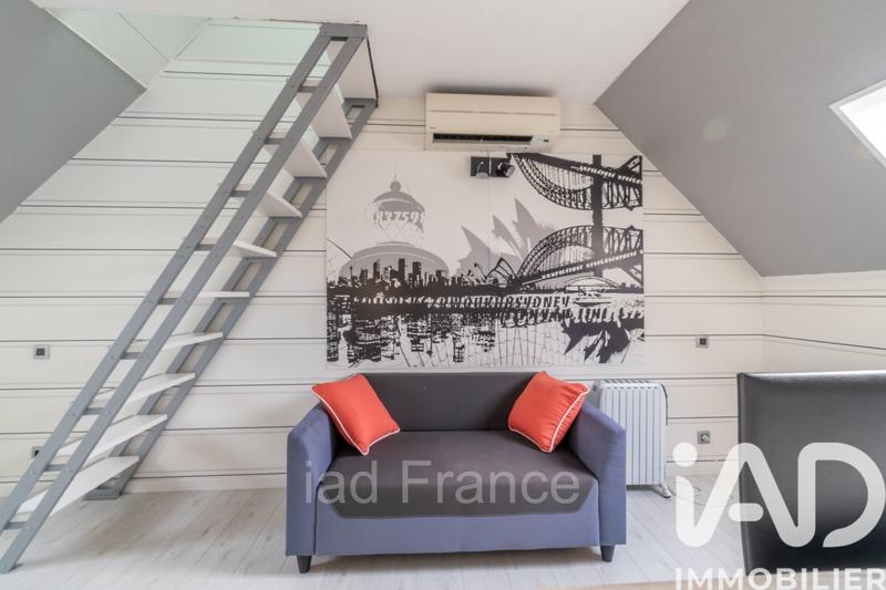 Maison - 203 m² - 10 pièces