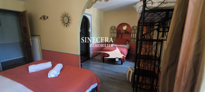 Maison - 350 m² - 17 pièces