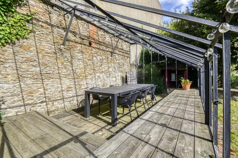 Maison - 198 m² - 10 pièces