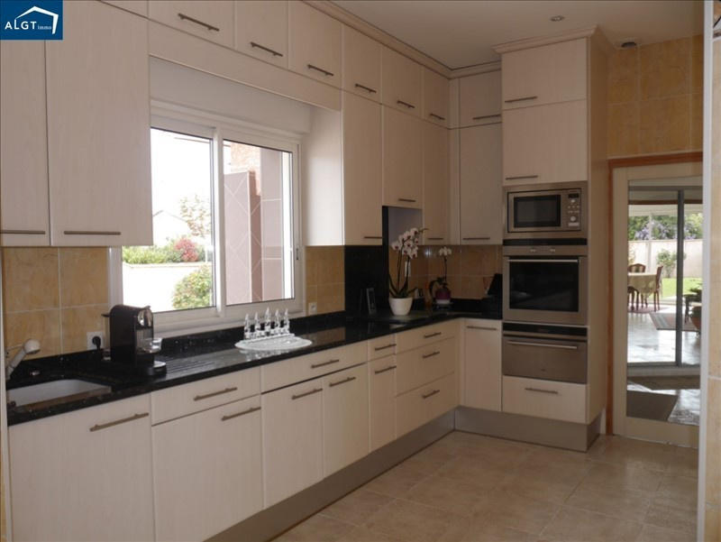 Villa - 215 m² - 6 pièces