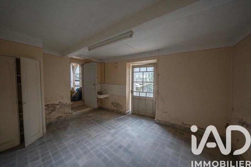 Maison - 300 m² - 5 pièces