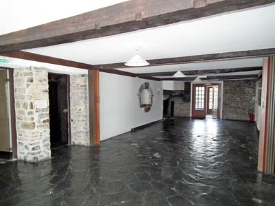 Maison - 996 m² - 22 pièces