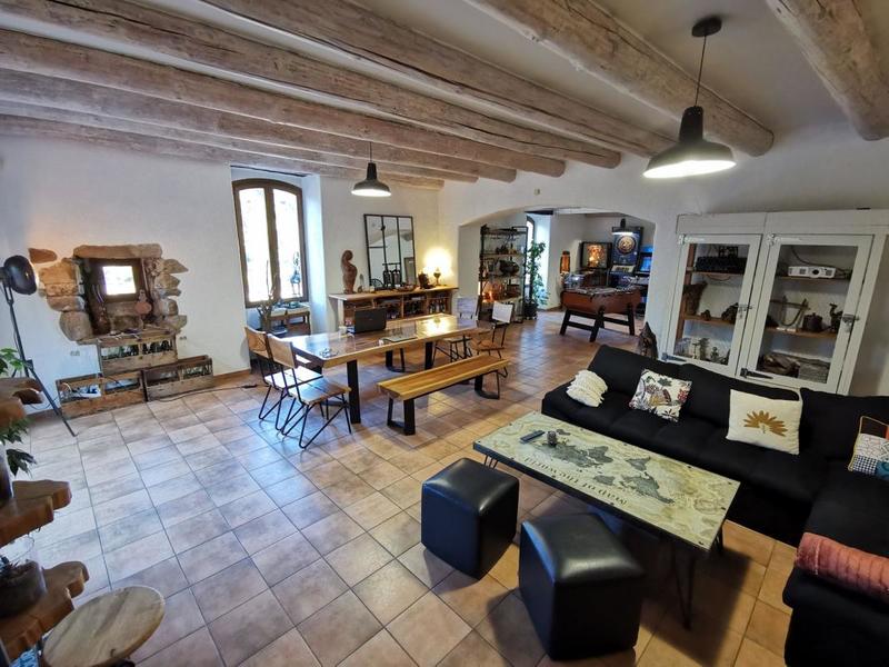 Maison - 459 m² - 10 pièces