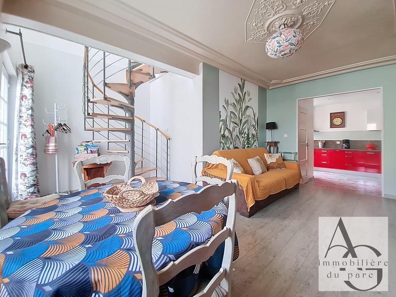 Maison - 133 m² - 5 pièces