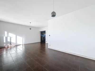 Appartement - 98 m² - 4 pièces