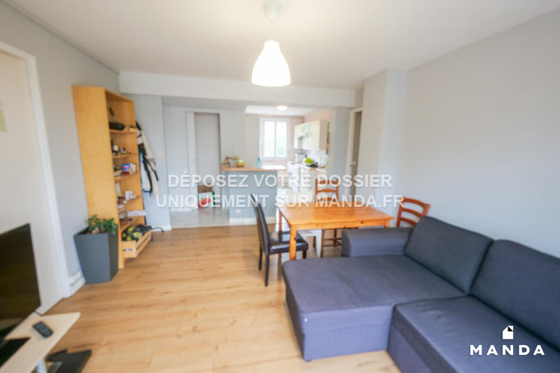 Chambre - 10 m² - 5 pièces