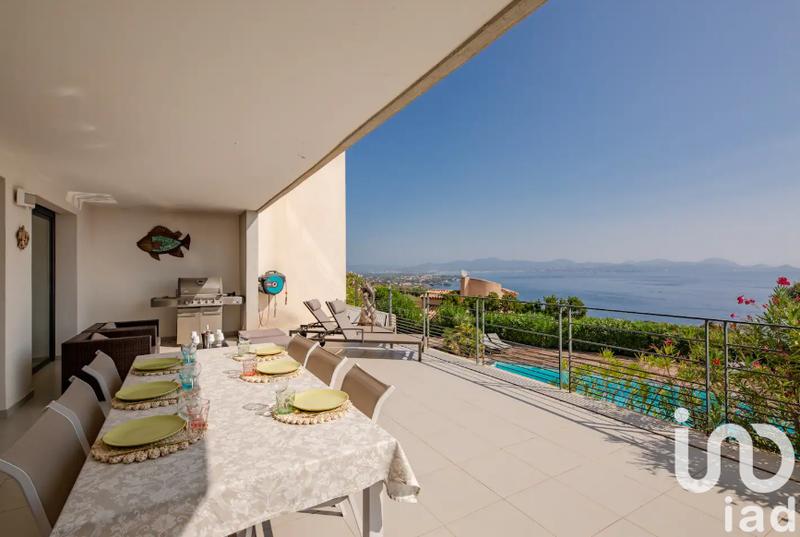 Appartement - 81 m² - 4 pièces