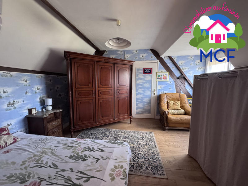 Maison traditionnelle - 121 m² - 7 pièces