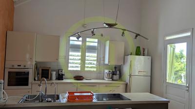 Maison - 103 m² - 4 pièces