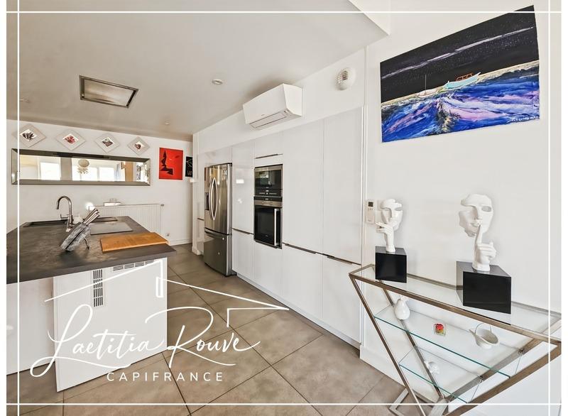 Appartement - 254 m² - 6 pièces