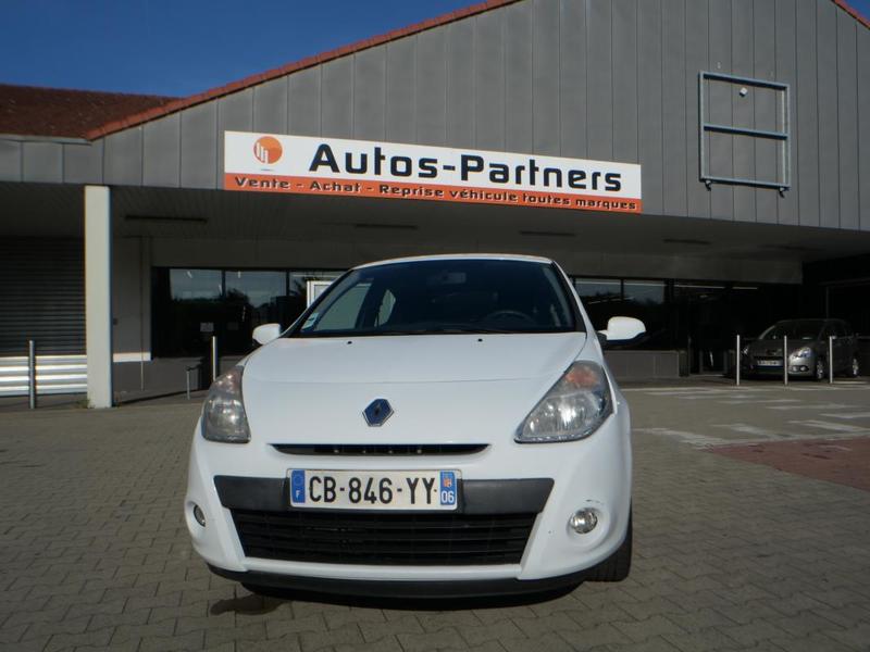 Renault Clio III Phase 2 1.5dci Eco 75ch