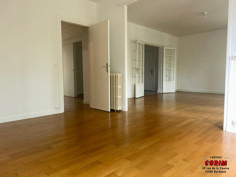 Appartement - 104 m² - 3 pièces