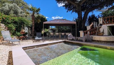 Maison - 250 m² - 8 pièces