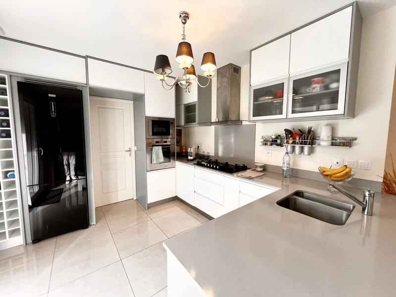 Maison - 136 m² - 7 pièces