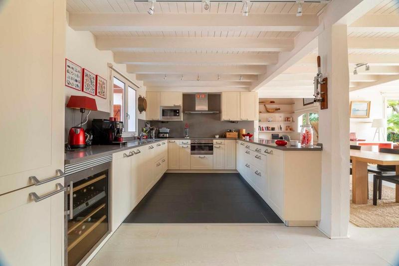 Villa - 180 m² - 6 pièces