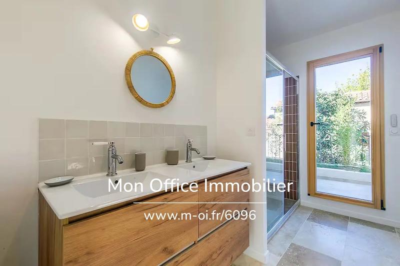 Villa - 180 m² - 7 pièces