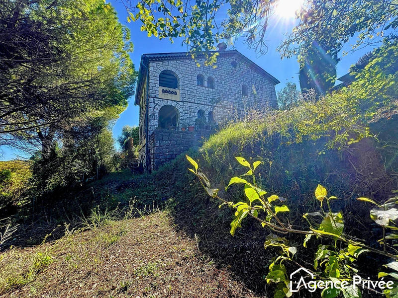 Maison - 114 m² - 4 pièces