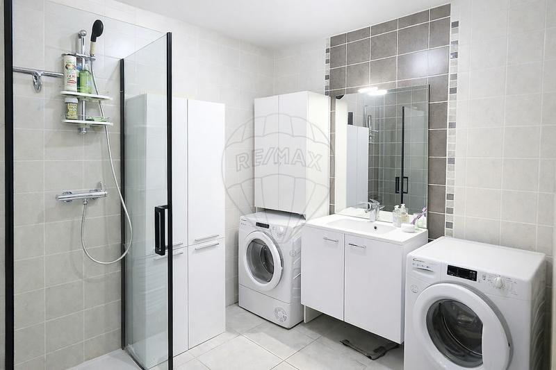 Appartement - 81 m² - 3 pièces