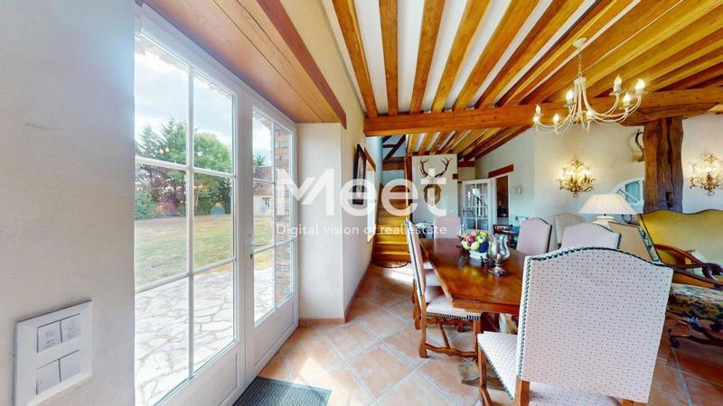 Maison - 561 m² - 15 pièces