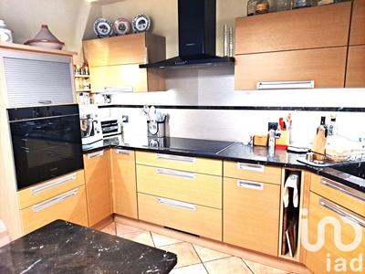 Maison - 203 m² - 14 pièces